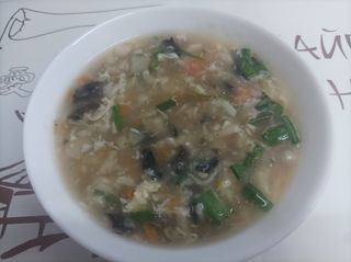 25. Супа от пилешко месо, скариди и бамбук (300гр)