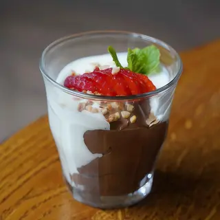 Mousse de chocolate blanco y negro