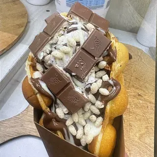 Bubble Waffle Kinder Cereali con Yogurt
