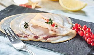 Carpaccio di Pesce Spada Leggermente Affumicato