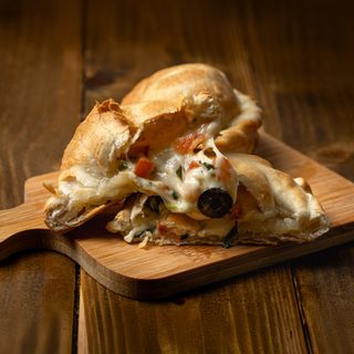 Empanada Caprese (1 Ud.)