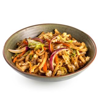 16.Udon con Pollo y Verduras 