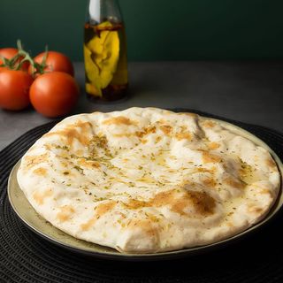 Pizza focaccia de tomate (33 cm.)
