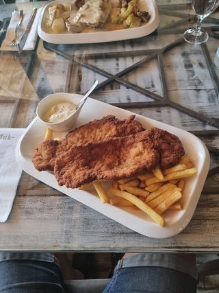 Bečka svinjska šnicla porcija 450 gr