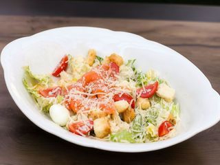 Салат Цезар з лососем 250г