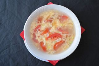 Supa sa paradajzom i jajima