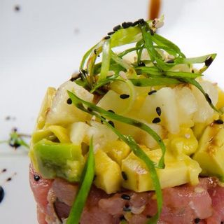 Tartar de Gambas, Mango y Aguacate