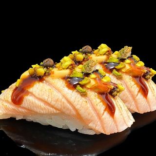 Nigiri torch salmone 4 pezzi