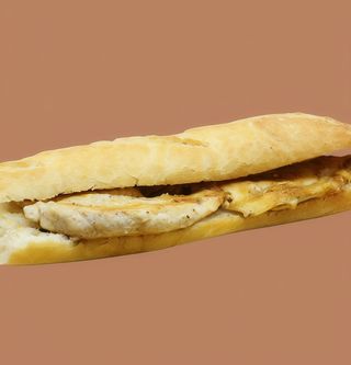 Bocadillo De Pollo Con Queso 
