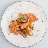 Cartofi de casa cu becon