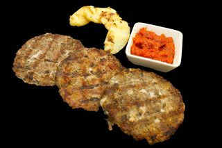 Македонски кюфтета (350г)