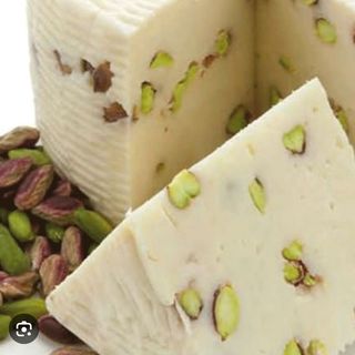 Formaggio Siciliano primo sale al pistacchio