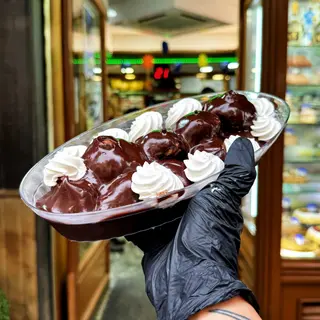 Profiteroles
