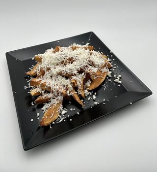 Cartofi prăjiți cu telemea