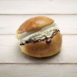 Maritozzo doppio ripieno