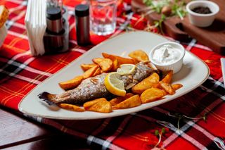 Păstrăv la cuptor sau prăjit