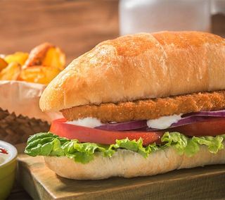 Frango Panado (Sanduíche) + Batata + Bebida