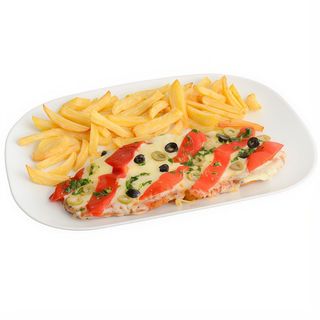 Suprema de pollo Pimiento y provenzal, y patatas fritas