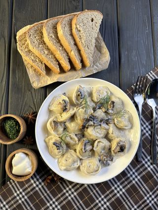 Пельмени с грибами