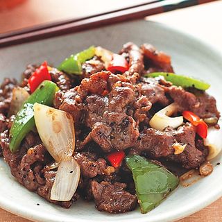 64. Tie Pan De Ternera A La Pimienta Negra