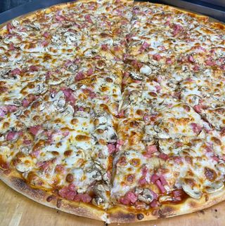 Пица с Шунка, кашкавал, гъби