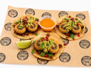Tacos Vege 3 szt. (pieczarki panierowane)