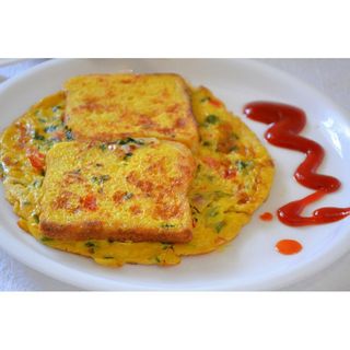 Bread omelet