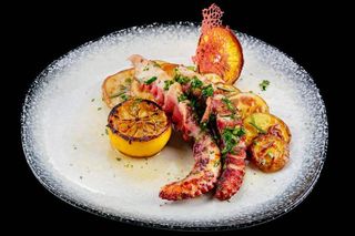 CARACATITA LA GRATAR CU CARTOFI CU ROZAMARIN SI LAMAIE 300g