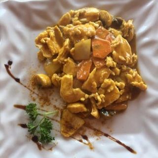 Pollo Con Salsa De Curry