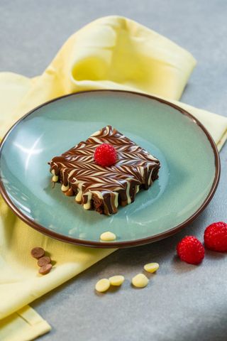 B2. Brownie Aux Trio