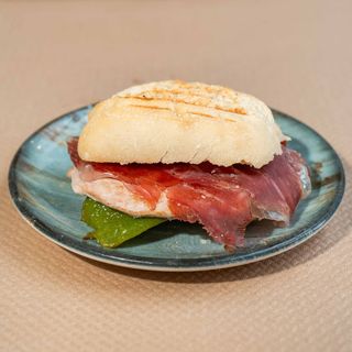 46.Serranito De Lomo