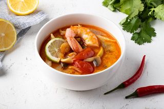 Том-ям с морепродуктами