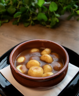 Kluski z sosem pieczeniowym