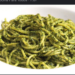 Espagueti Con Salsa Pesto