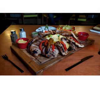 Platou mix grill 4 persoane