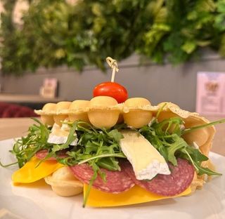 Bubble gofr wytrawny z łososiem