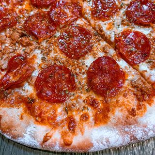 Pizza Pepperoni Média