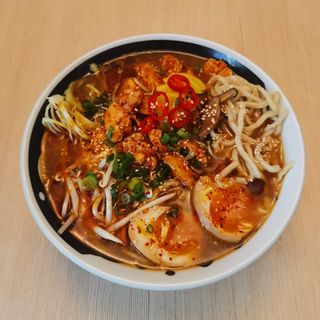 Mięsny Ramen z kurczakiem 400ml