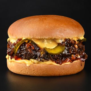 Бургер з томленою яловичиною (210г)