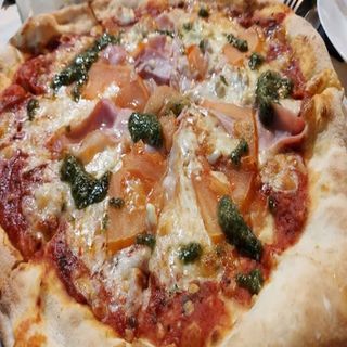 Pizza La Chica De Las Palas (33 Cm.)