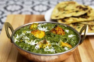Saag Wala Murg