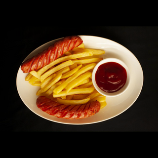 Сосиски с картофелем фри