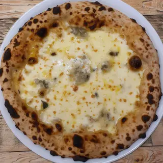 4 Formaggi Pizza (30cm)