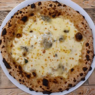 4 Formaggi Pizza (30cm)