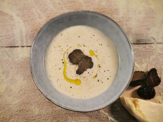 Salsa Parmigiano Y Trufas