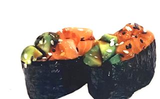 117.Salmon Picante Con Aguacate Y Sésamo (2 Uds.)