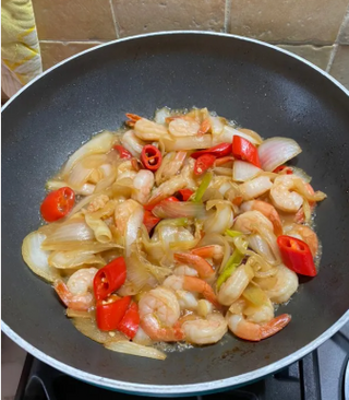 Scodella di fuoco con crauti