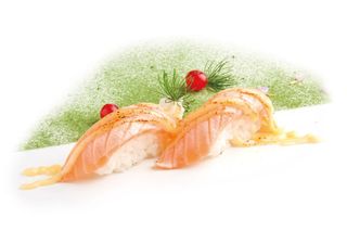 133. Nigiri sake flambè - 2 pezzi