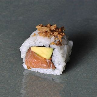 Salmón Especial Roll (8 Pzs.)