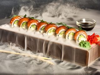 Філадельфія з лососем та авокадо (230/30/20g)